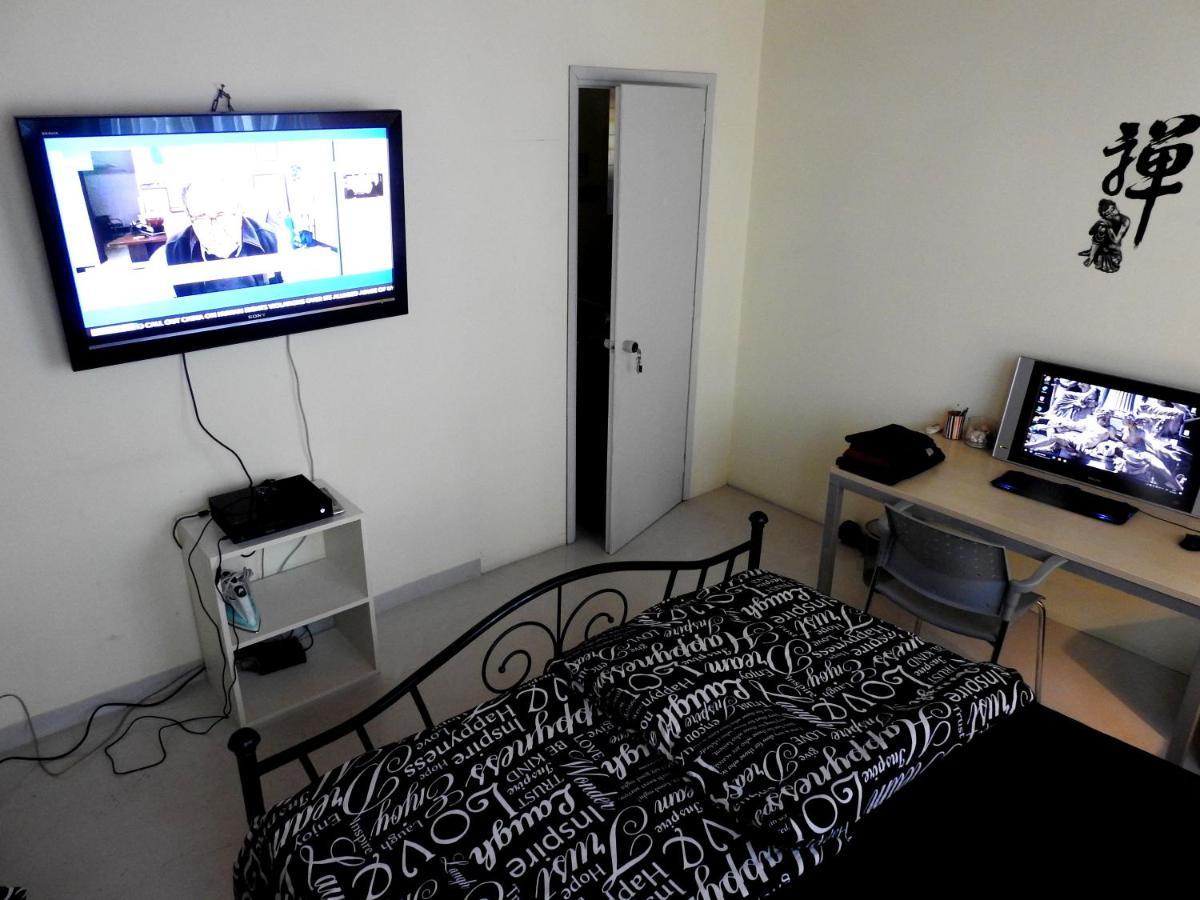 Port Very Near Fast Wi-Fi Netflix Room1 Pireu Exterior foto